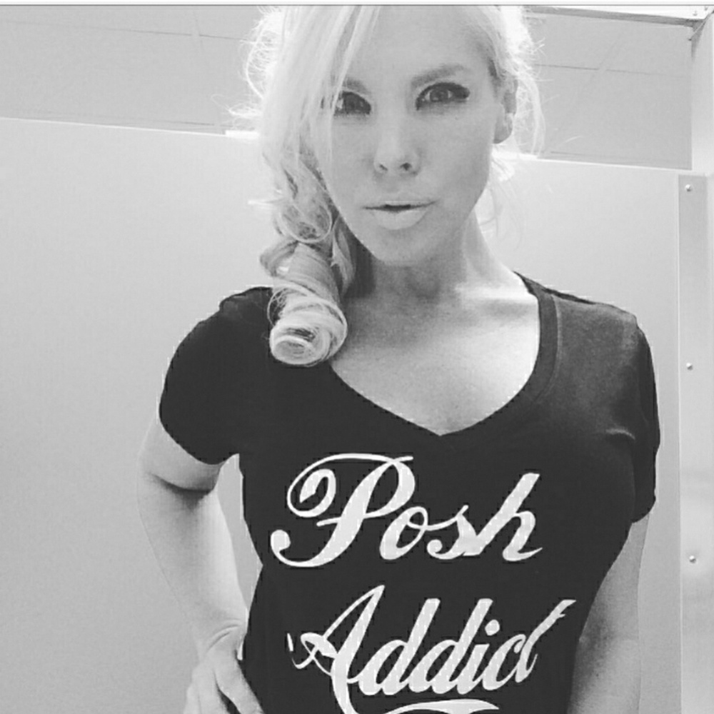 X large Posh Addict Ladies Tee